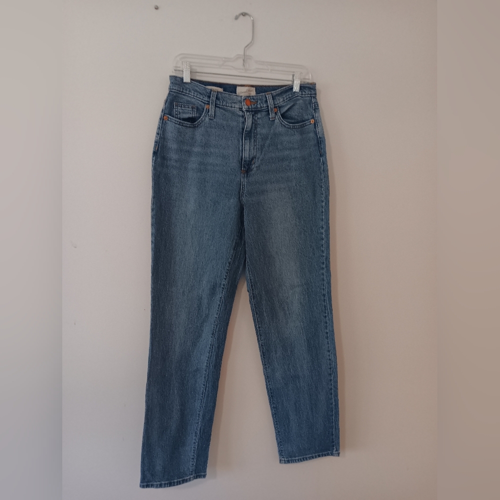 Universal Thread Denim Blue Straight Leg High Rise Jeans 6R